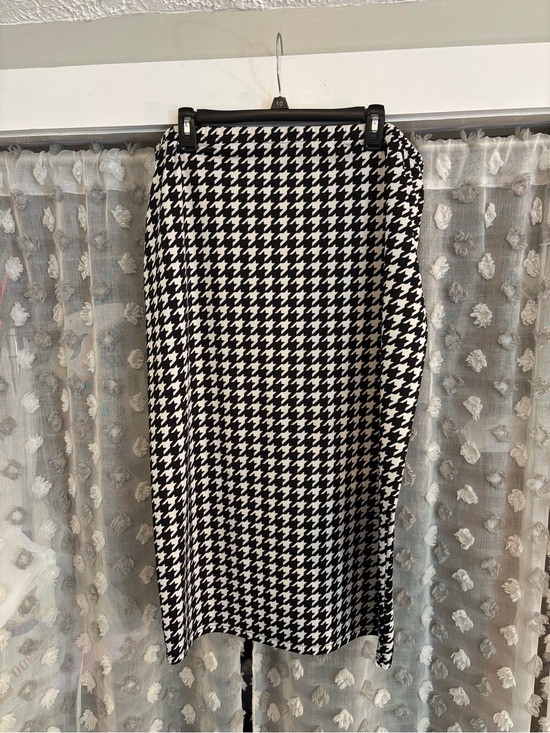 Nuggles Dresses & Skirts - Houndstooth Pencil Skirt - Black & White